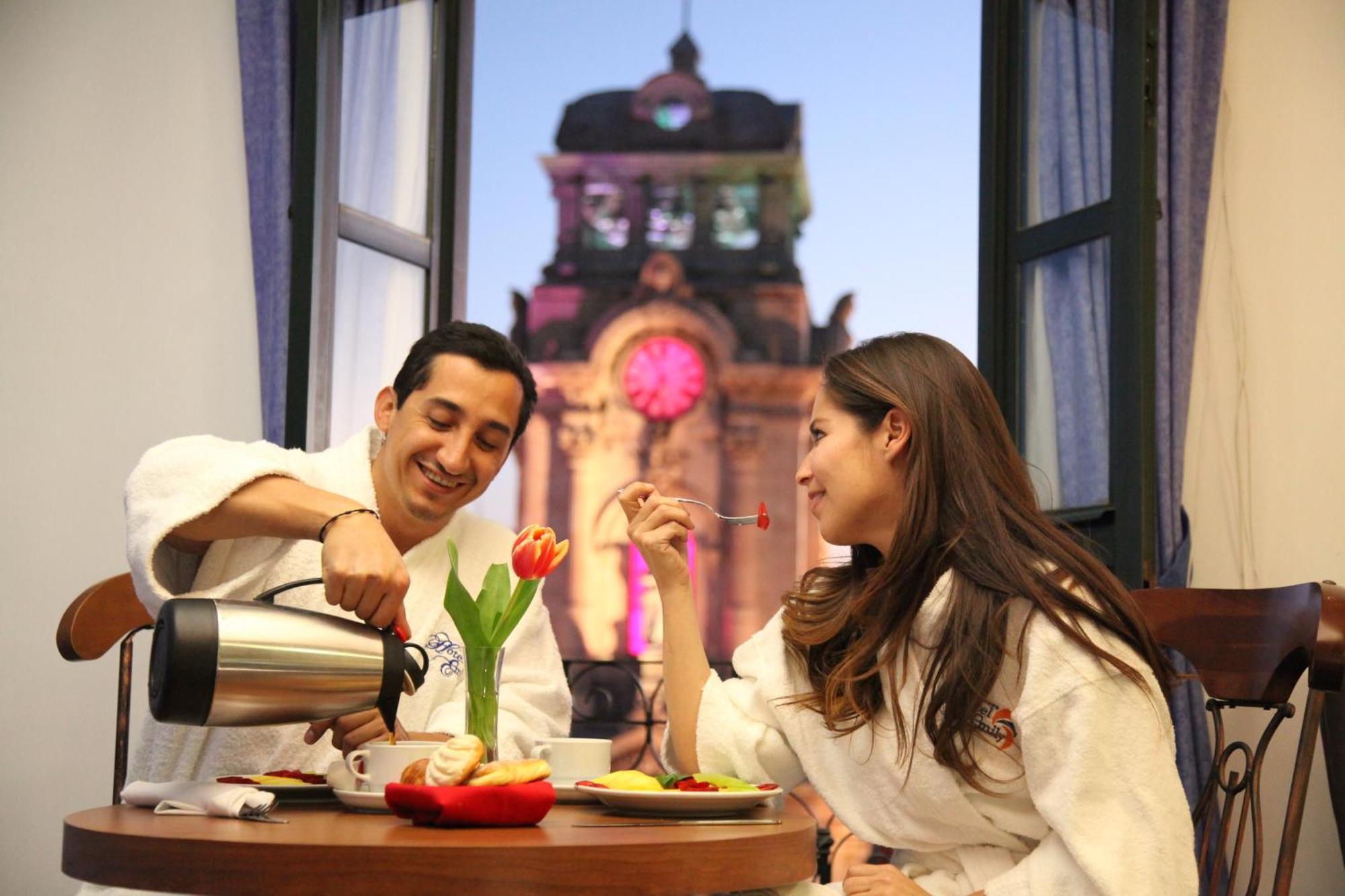 Hotel Ciros Pachuca Екстер'єр фото